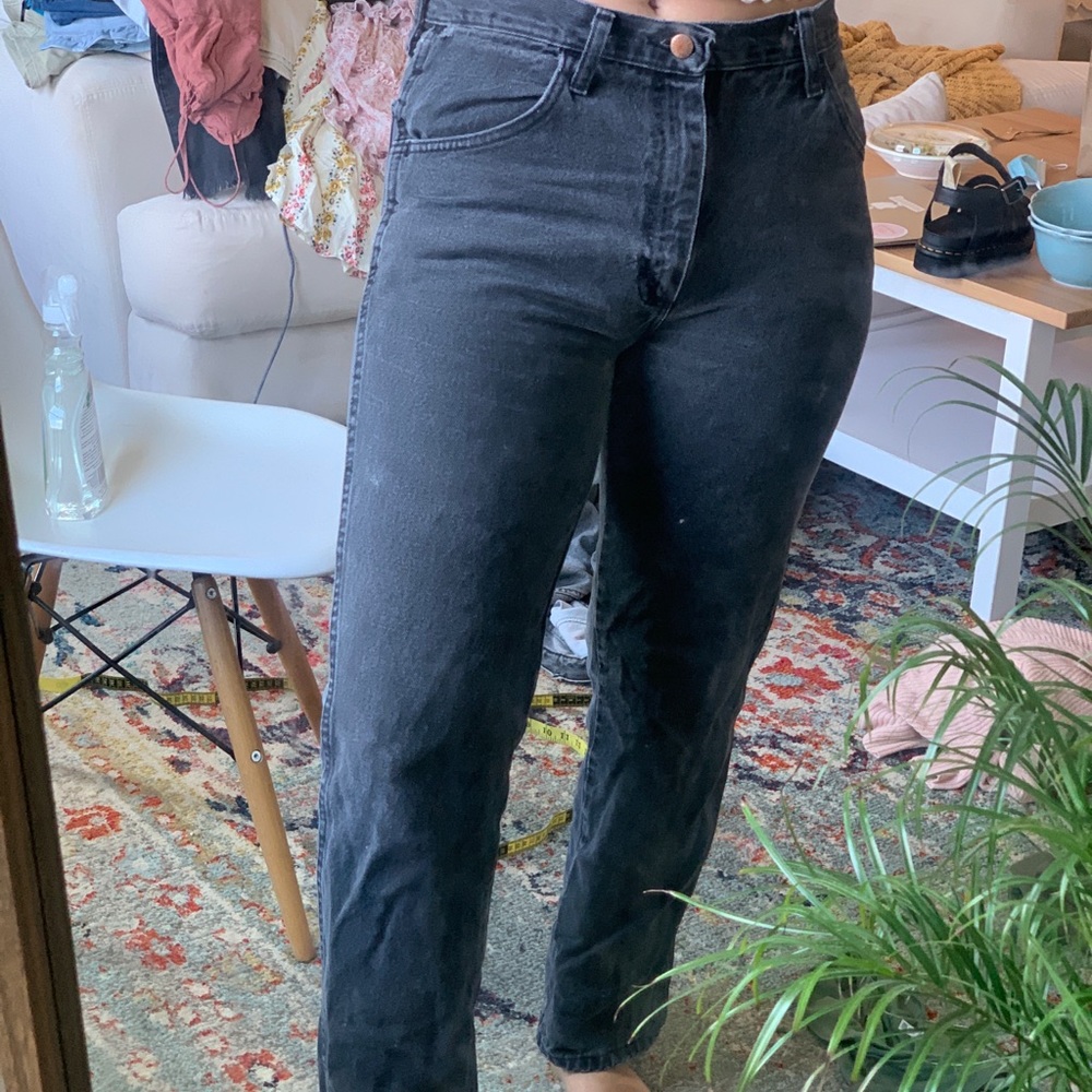 black vintage jeans!